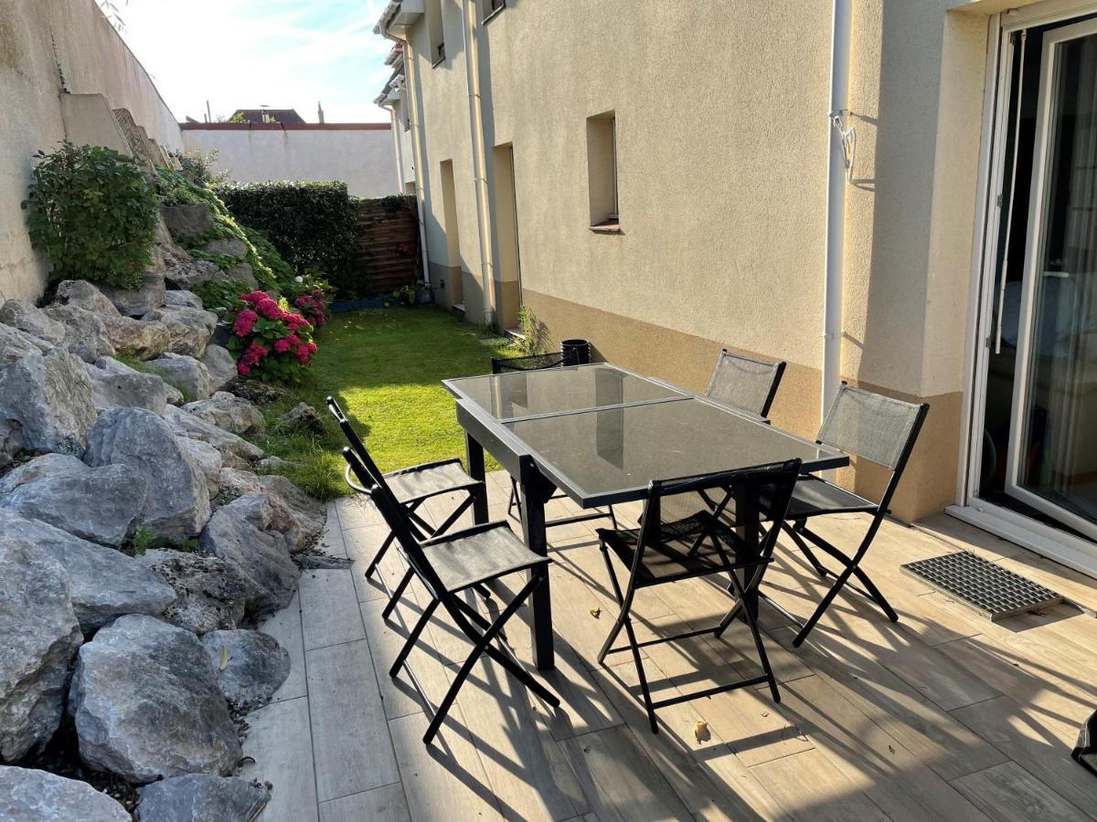 Spacieux Proche Digue Avec Jardin *